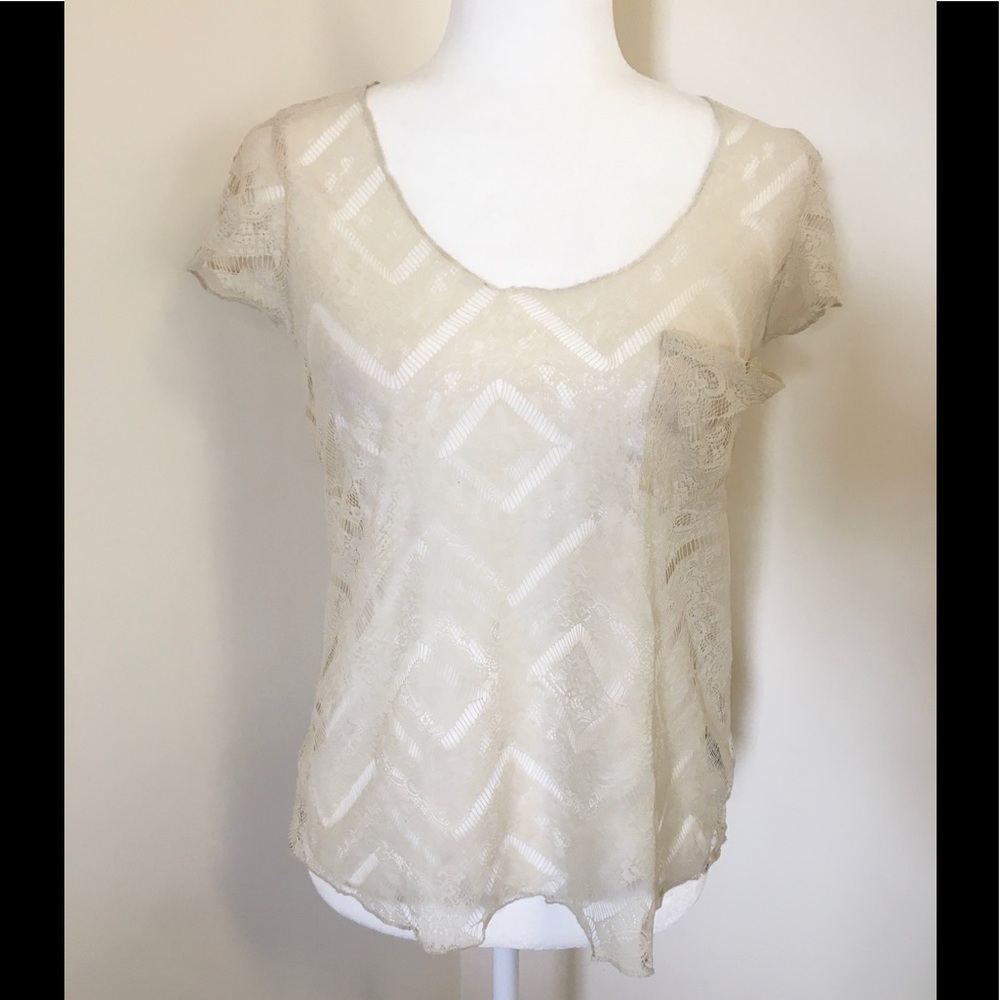 Beautiful Kimchi Blue crochet lace top!